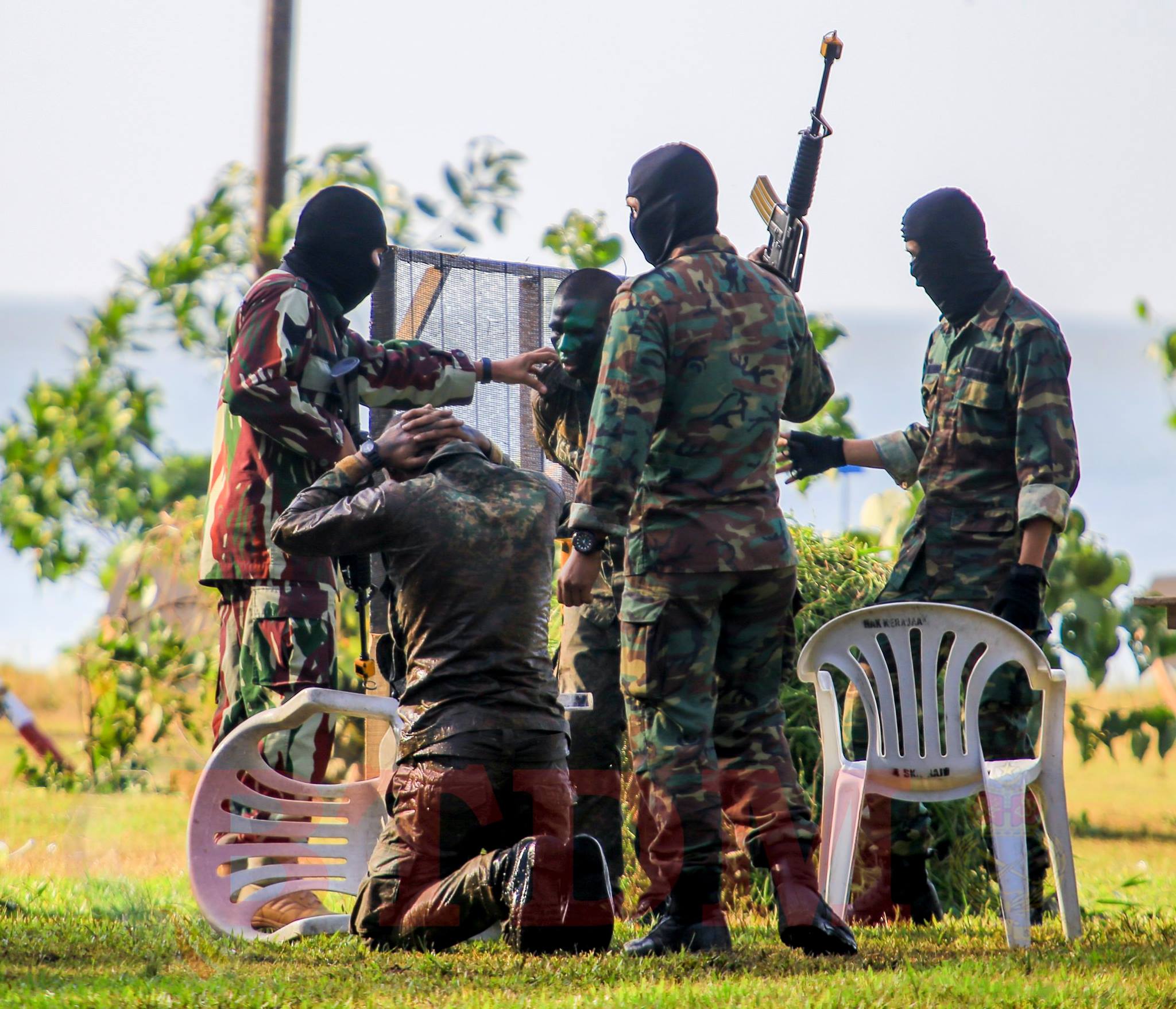 BDTM Online The 'bad guys' with the 'hostages'
